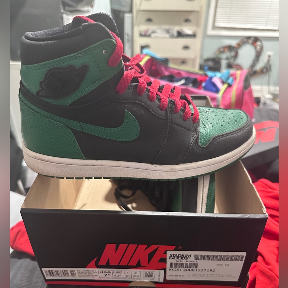 Air Jordan Retro size 7 Green